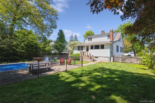 40 Bellecrest Avenue, East Northport, NY 11731