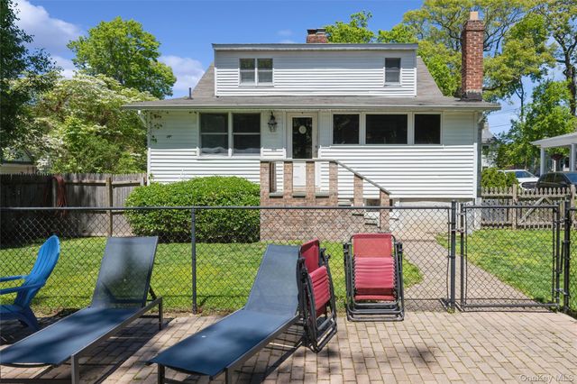 40 Bellecrest Avenue, East Northport, NY 11731