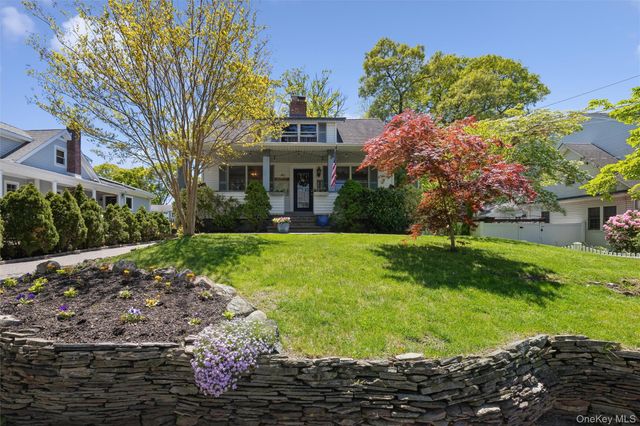 40 Bellecrest Avenue, East Northport, NY 11731