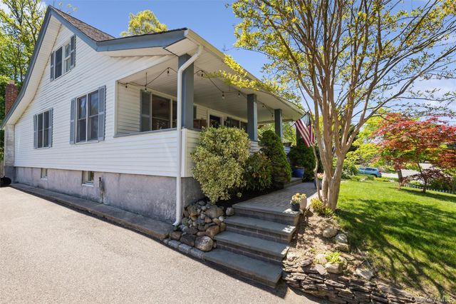 40 Bellecrest Avenue, East Northport, NY 11731