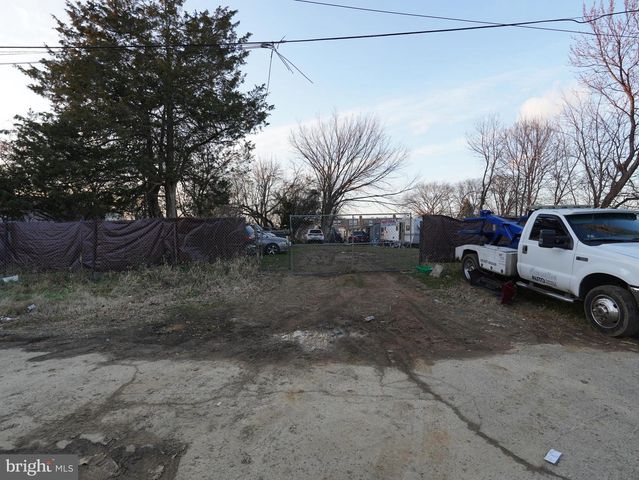 7627 ESTE AVE, Philadelphia, PA 19153