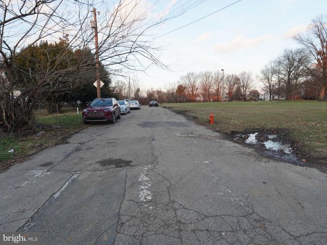 7627 ESTE AVE, Philadelphia, PA 19153