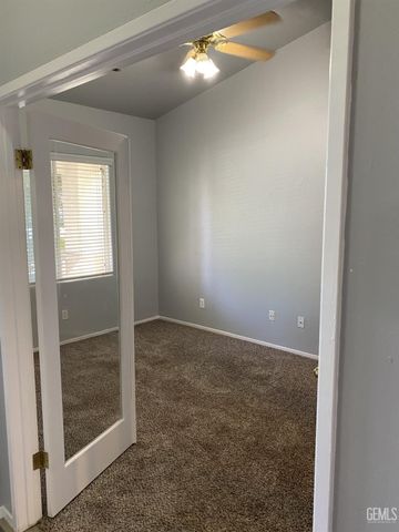 10400 Starlight Peak Drive, Bakersfield, CA 93311