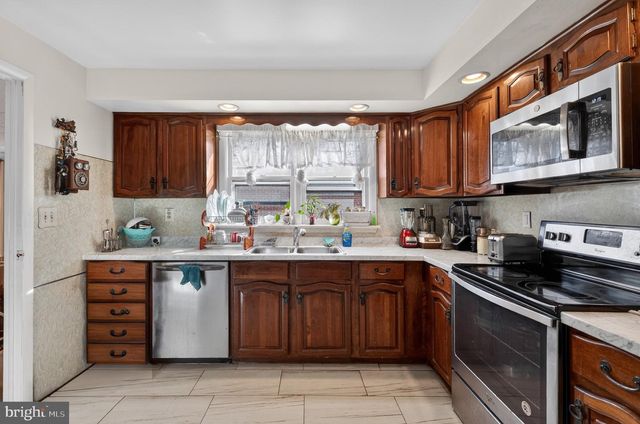 368 DORRANCE ST, Bristol, PA 19007