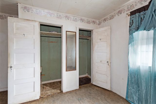 305 S Rusk Street, Groesbeck, TX 76642