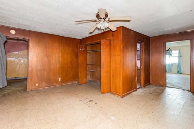 305 S Rusk Street, Groesbeck, TX 76642