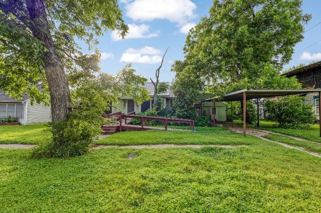 305 S Rusk Street, Groesbeck, TX 76642
