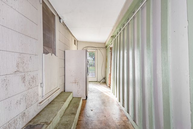 305 S Rusk Street, Groesbeck, TX 76642