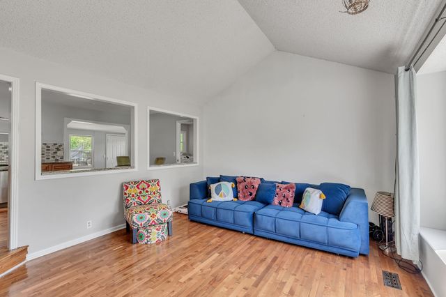 1141 Apple Valley Rd, Madison, TN 37115