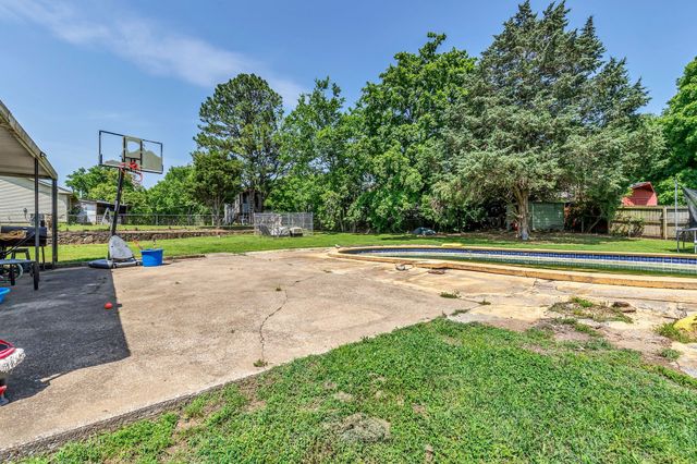 1141 Apple Valley Rd, Madison, TN 37115