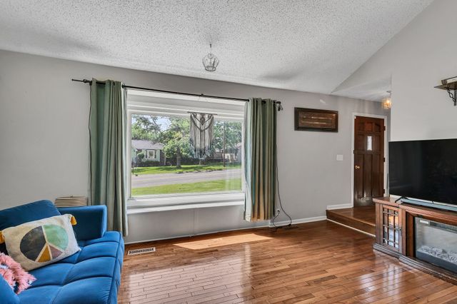 1141 Apple Valley Rd, Madison, TN 37115