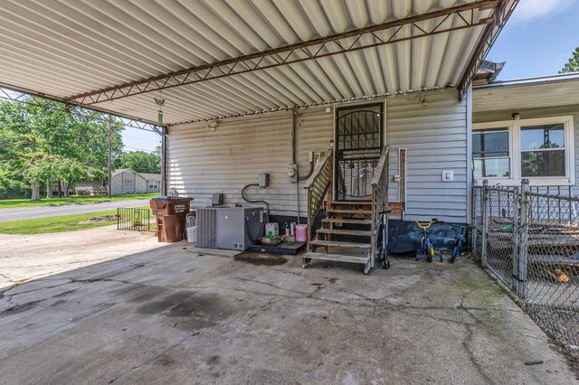 1141 Apple Valley Rd, Madison, TN 37115