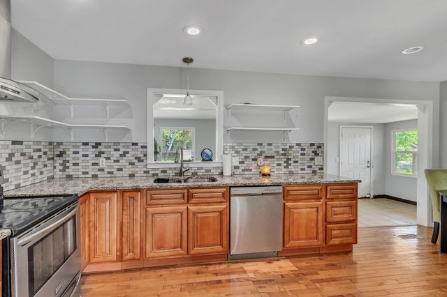 1141 Apple Valley Rd, Madison, TN 37115