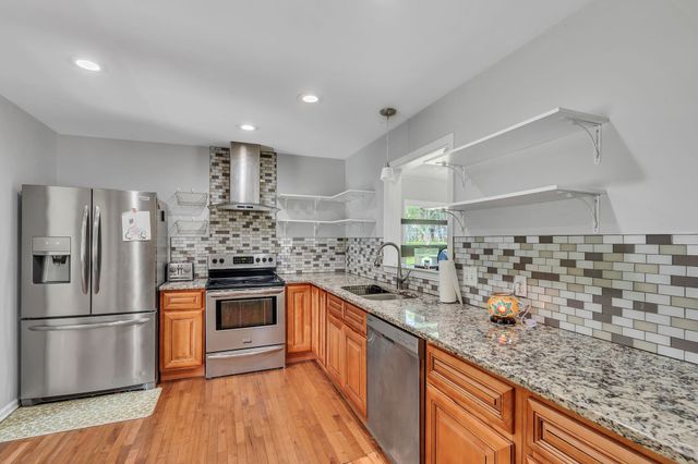 1141 Apple Valley Rd, Madison, TN 37115