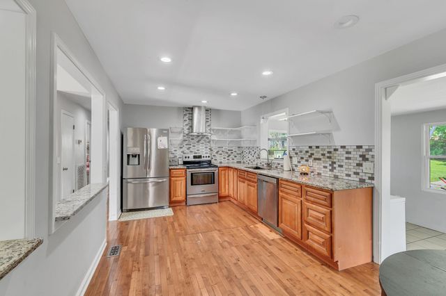 1141 Apple Valley Rd, Madison, TN 37115