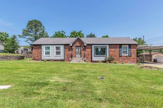 1141 Apple Valley Rd, Madison, TN 37115