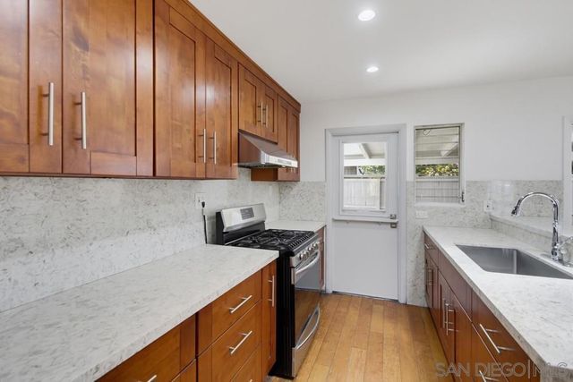 902 Taft, El Cajon, CA 92020