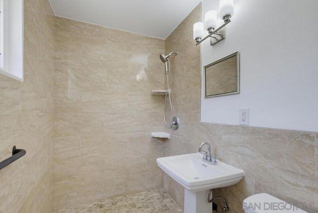 902 Taft, El Cajon, CA 92020