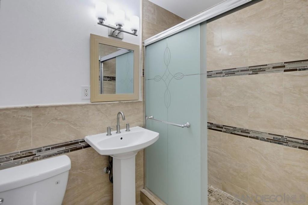 Image 16 of property listing at 902 Taft, El Cajon, CA 92020