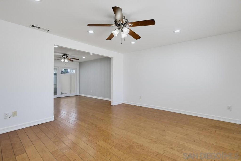 Image 5 of property listing at 902 Taft, El Cajon, CA 92020