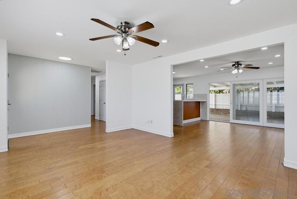 Image 6 of property listing at 902 Taft, El Cajon, CA 92020