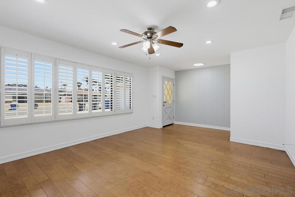 Image 7 of property listing at 902 Taft, El Cajon, CA 92020