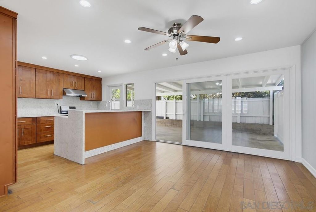 Image 8 of property listing at 902 Taft, El Cajon, CA 92020
