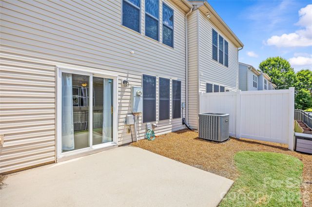 2258 Kensington Station Parkway, Charlotte, NC 28210