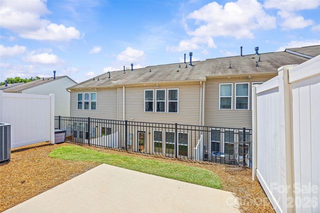 2258 Kensington Station Parkway, Charlotte, NC 28210