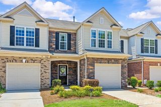 2258 Kensington Station Parkway, Charlotte, NC 28210