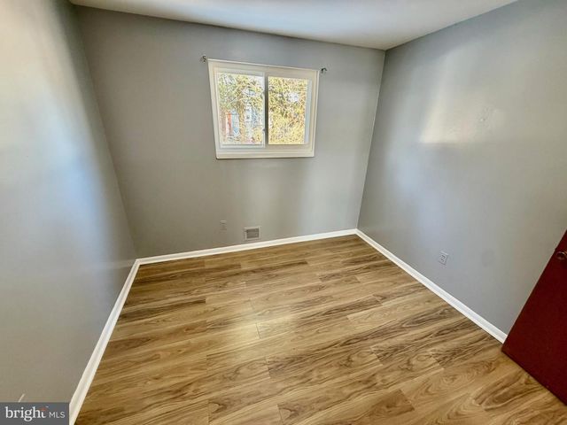 905 PLAYFORD LN, Silver Spring, MD 20901