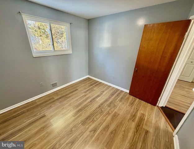 905 PLAYFORD LN, Silver Spring, MD 20901