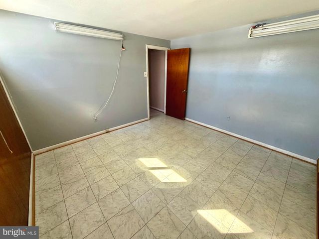 905 PLAYFORD LN, Silver Spring, MD 20901