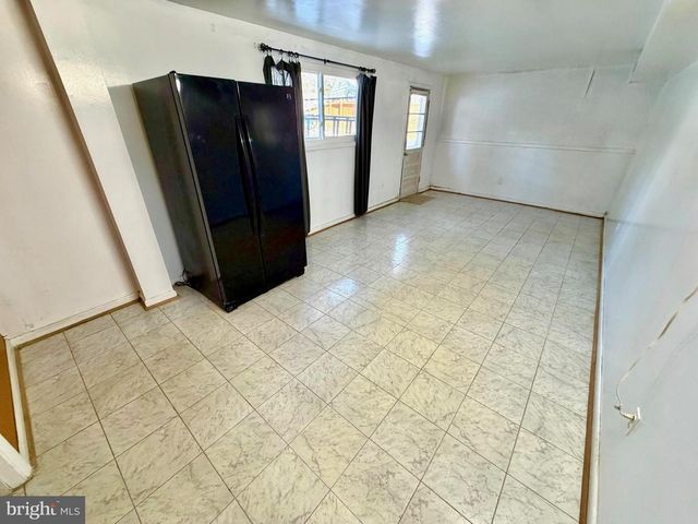 905 PLAYFORD LN, Silver Spring, MD 20901