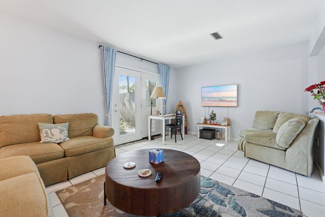 208 3rd Street Unit J, Fort Walton Beach, FL 32548