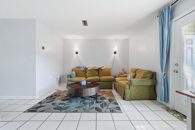 208 3rd Street Unit J, Fort Walton Beach, FL 32548