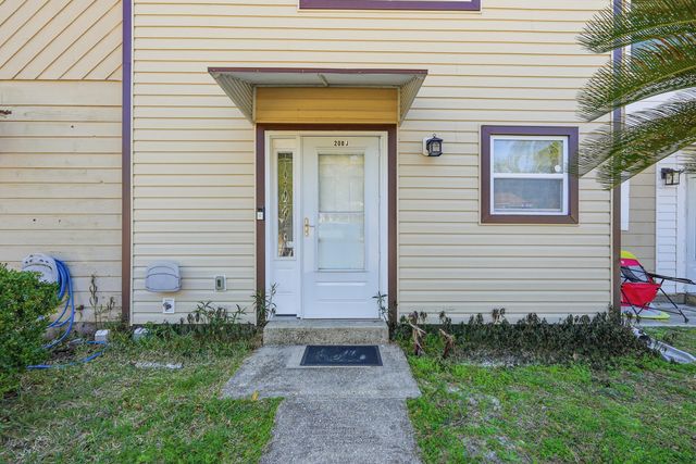 208 3rd Street Unit J, Fort Walton Beach, FL 32548