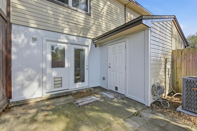 208 3rd Street Unit J, Fort Walton Beach, FL 32548