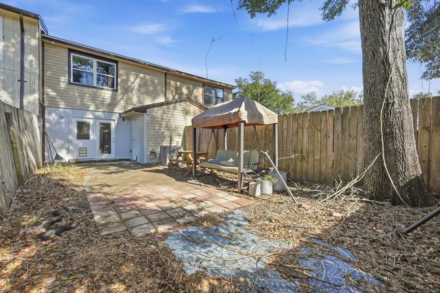 208 3rd Street Unit J, Fort Walton Beach, FL 32548