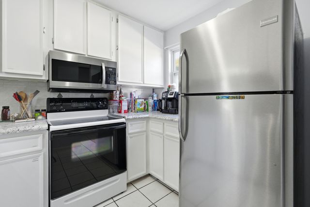 208 3rd Street Unit J, Fort Walton Beach, FL 32548