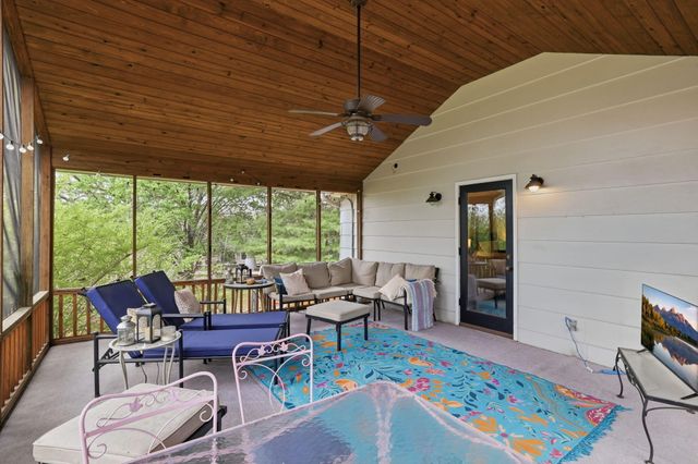 1715 Lake Wood Circle, Hixson, TN 37343