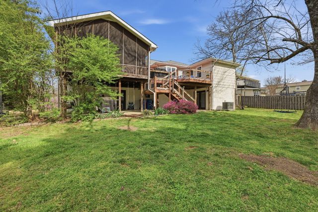 1715 Lake Wood Circle, Hixson, TN 37343