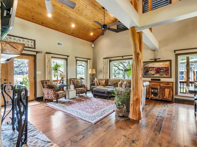 7711 Pecan Drive, Damon, TX 77430