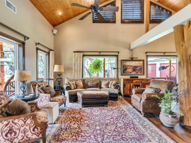 7711 Pecan Drive, Damon, TX 77430