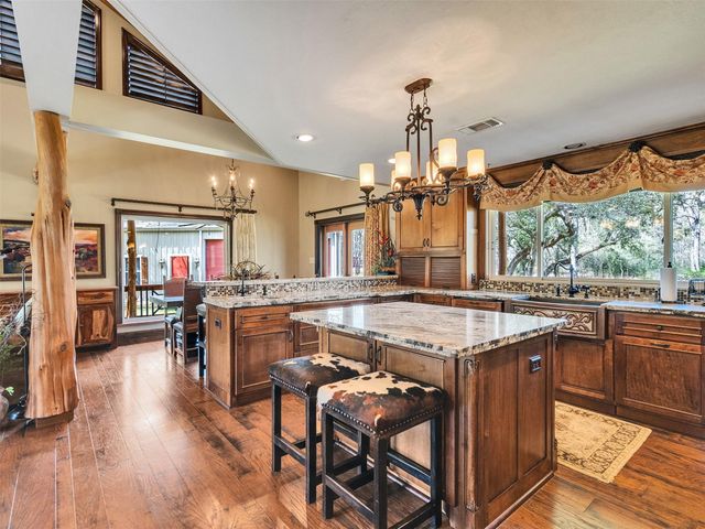 7711 Pecan Drive, Damon, TX 77430