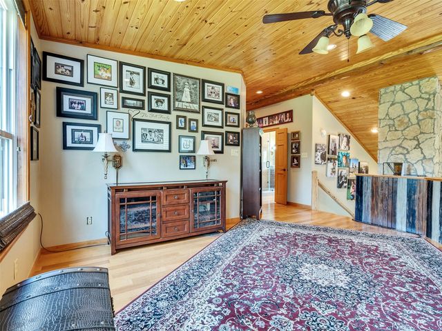 7711 Pecan Drive, Damon, TX 77430