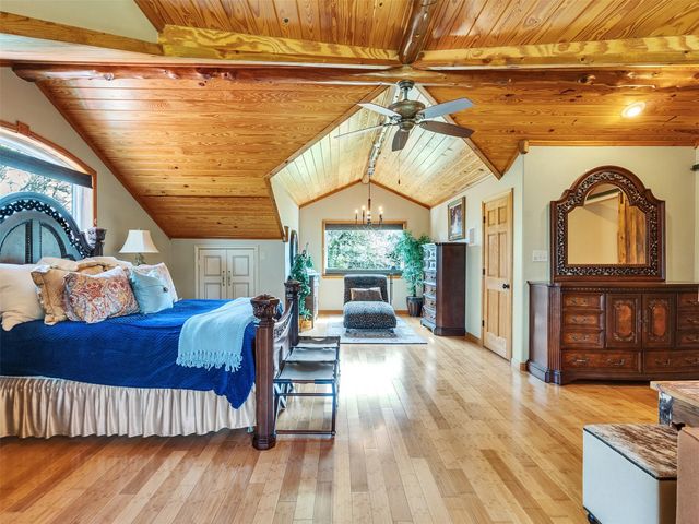 7711 Pecan Drive, Damon, TX 77430