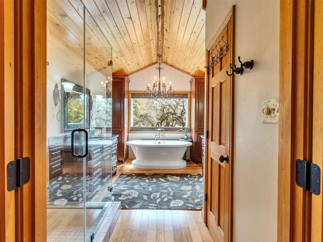 7711 Pecan Drive, Damon, TX 77430