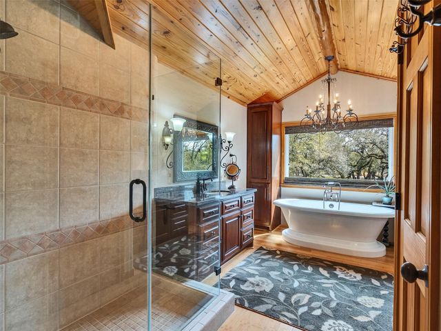 7711 Pecan Drive, Damon, TX 77430