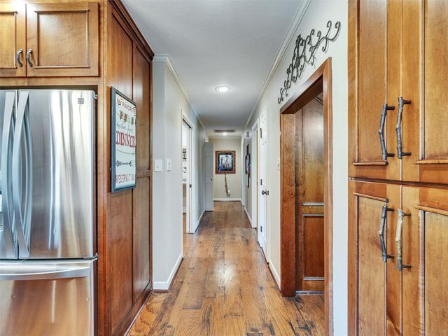 7711 Pecan Drive, Damon, TX 77430